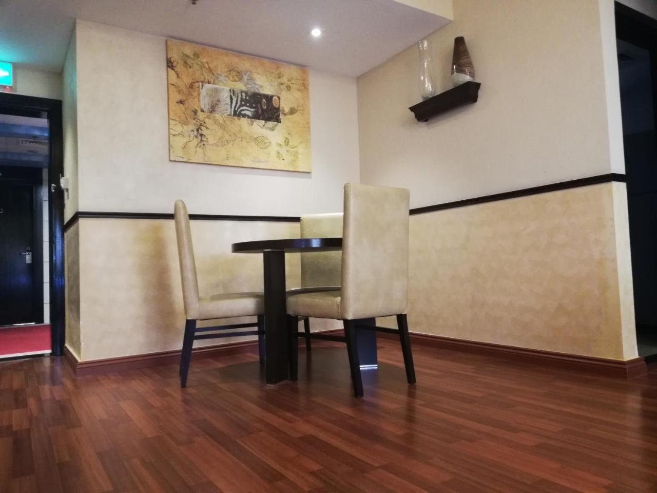 Boulevard City Suites Hotel Apartments ドバイ エクステリア 写真